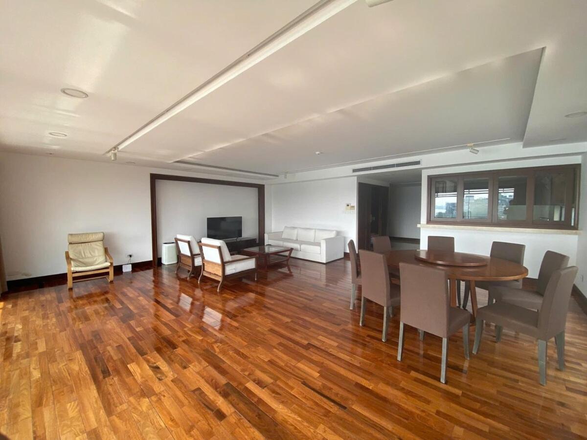 Eco Nest Side Terrace